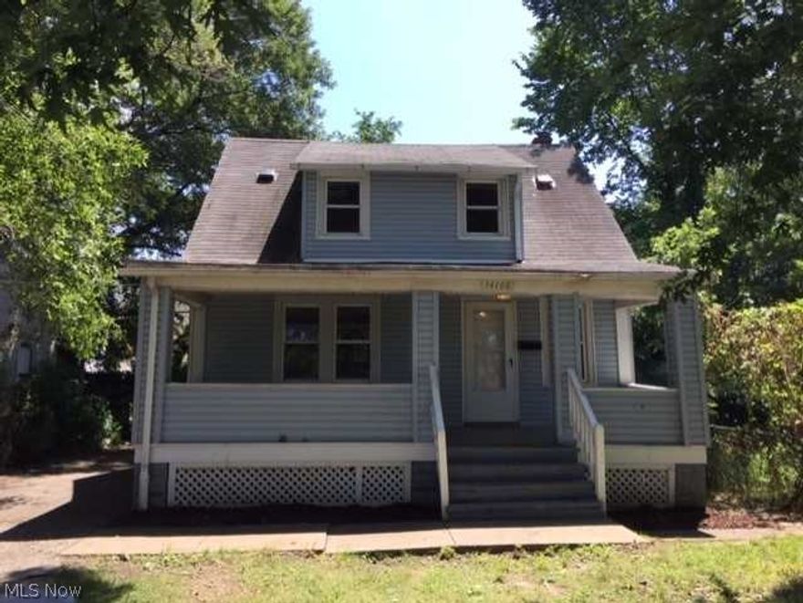 A Colonial home with 3 bedrooms and 1 full bath, located Close to Lakeshore and Bratenahl.