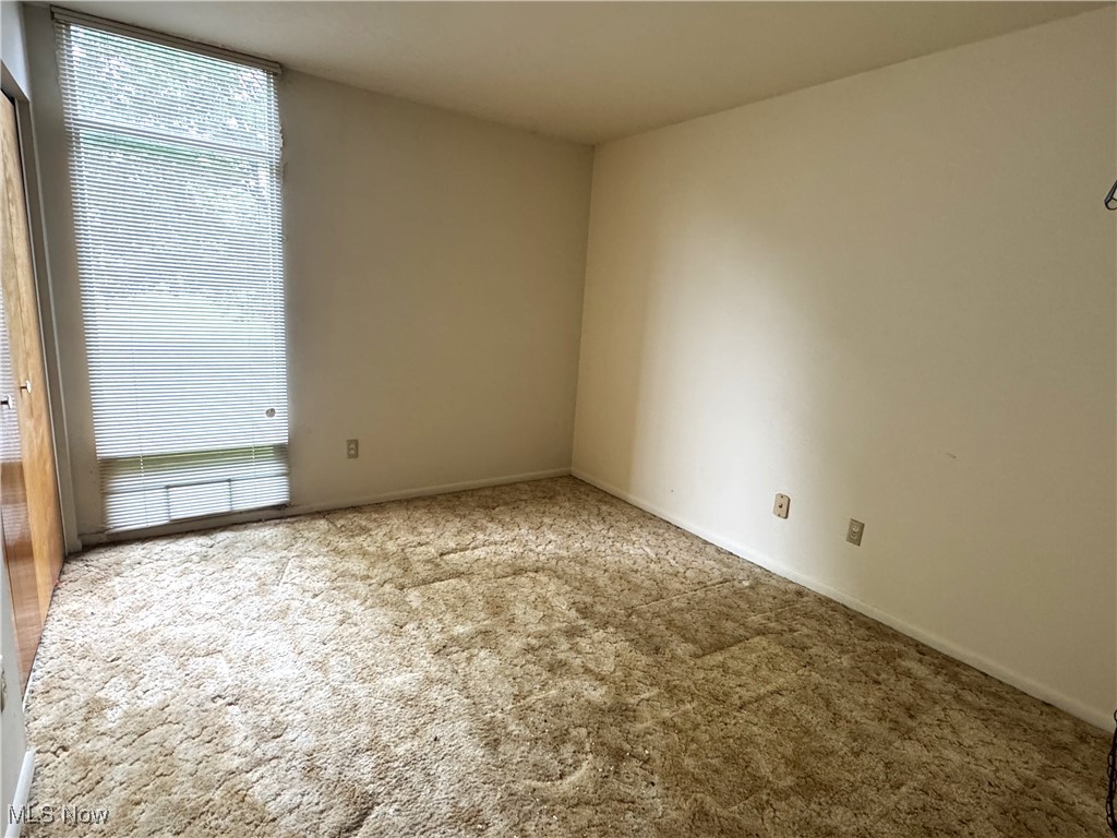2540 N River Road #C7, Warren, Ohio image 5