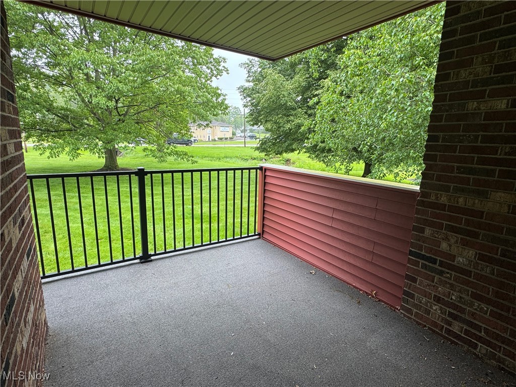 2540 N River Road #C7, Warren, Ohio image 7