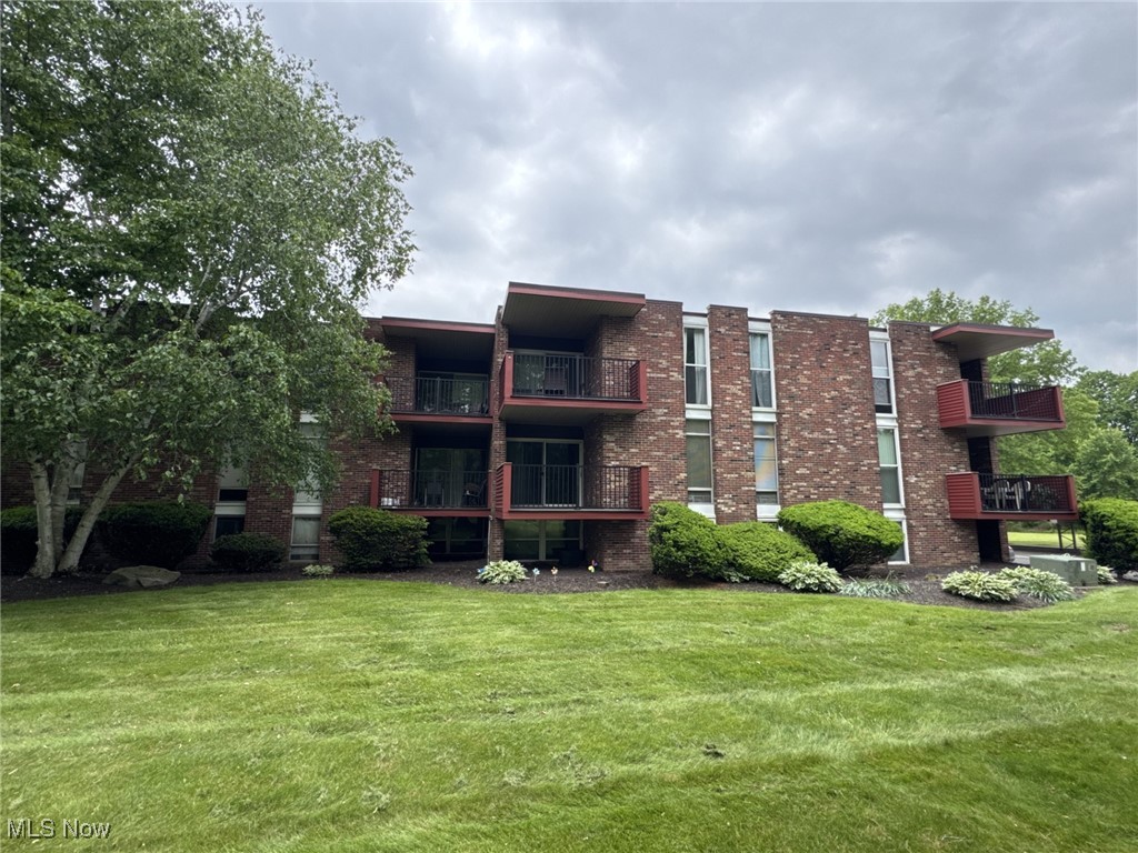 2540 N River Road #C7, Warren, Ohio image 1