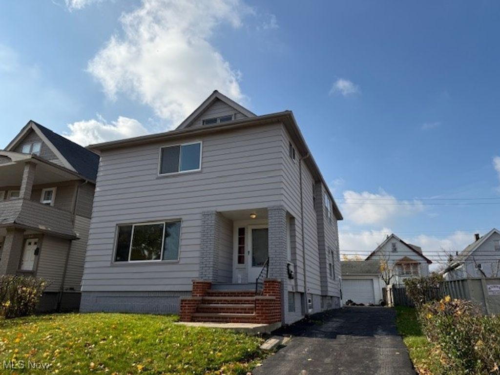 Photo of 3638 Menlo Road, Shaker Heights, OH 44120 (MLS # 5167825)