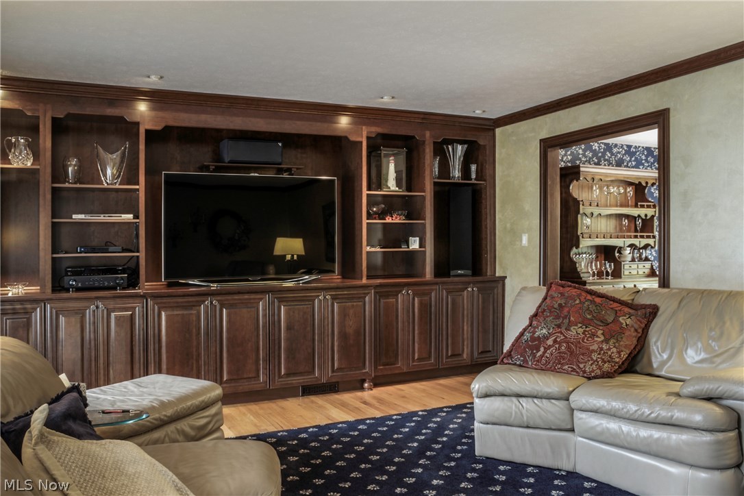 Wyoga Lake Park - Residential