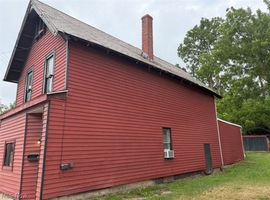 Photo of 1205 Bridge Street, Ashtabula, OH 44004 (MLS # 5200030)