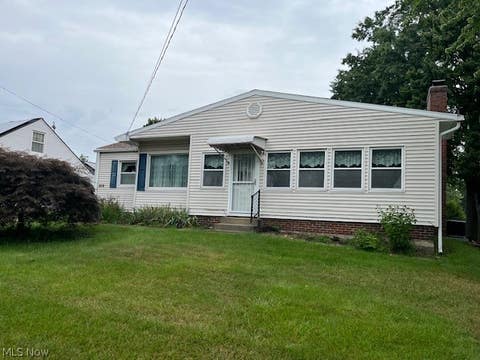 Homes For Sale - 313 Schneider Street<br/> North Canton, OH 44720