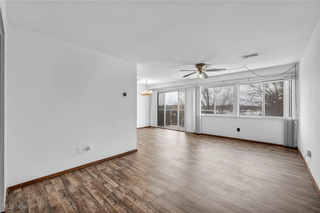 Emerald Towers - Residential