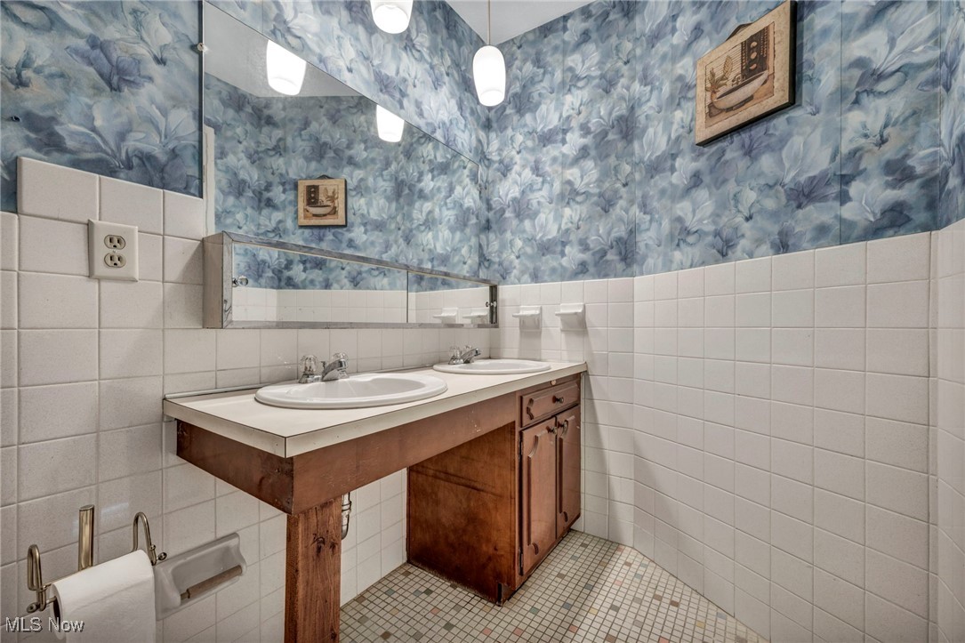 Emerald Towers - Residential