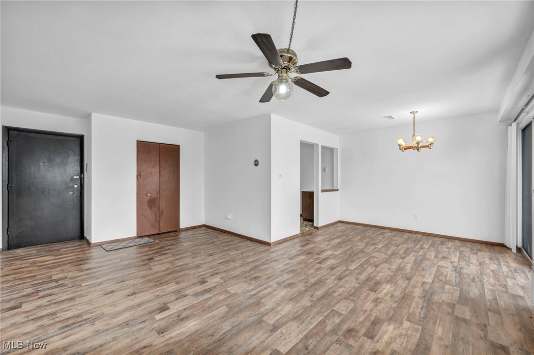 Emerald Towers - Residential