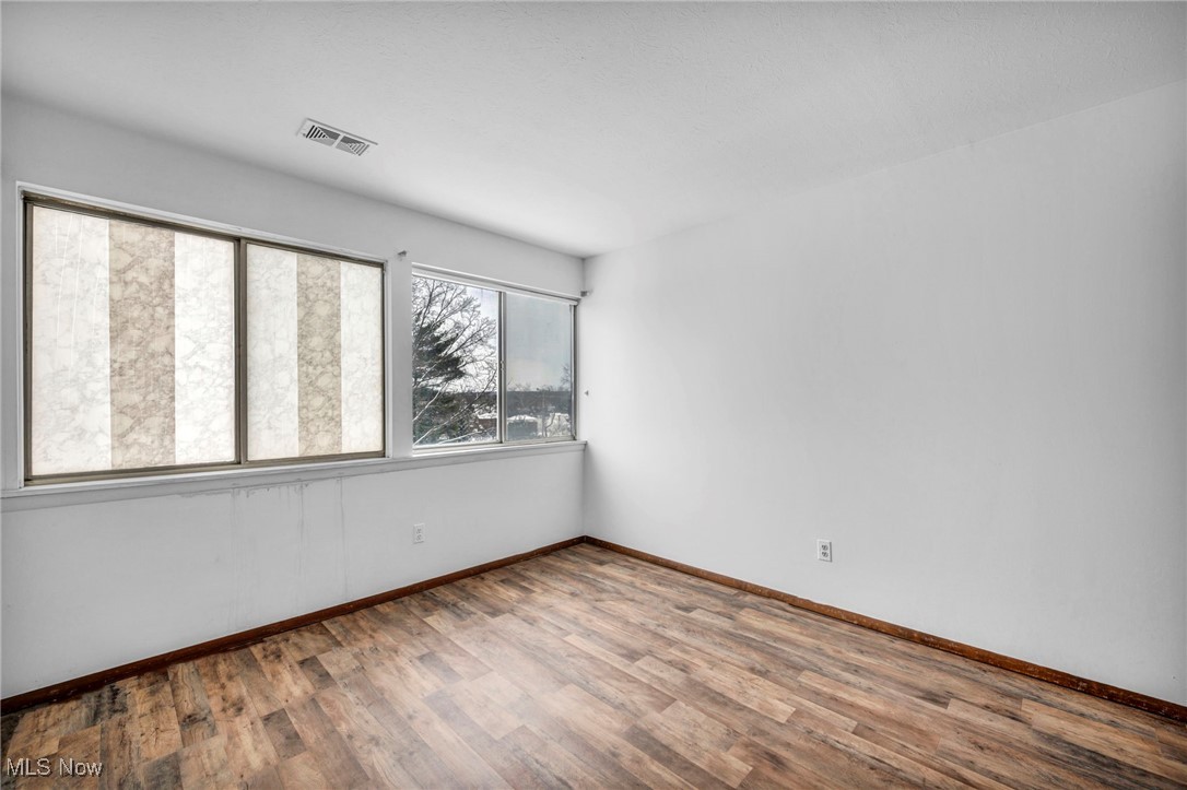 Emerald Towers - Residential