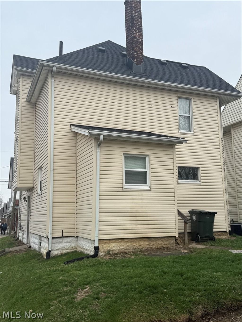 Photo of 901 Clarendon Avenue SW, Canton, OH 44710 (MLS # 5199029)