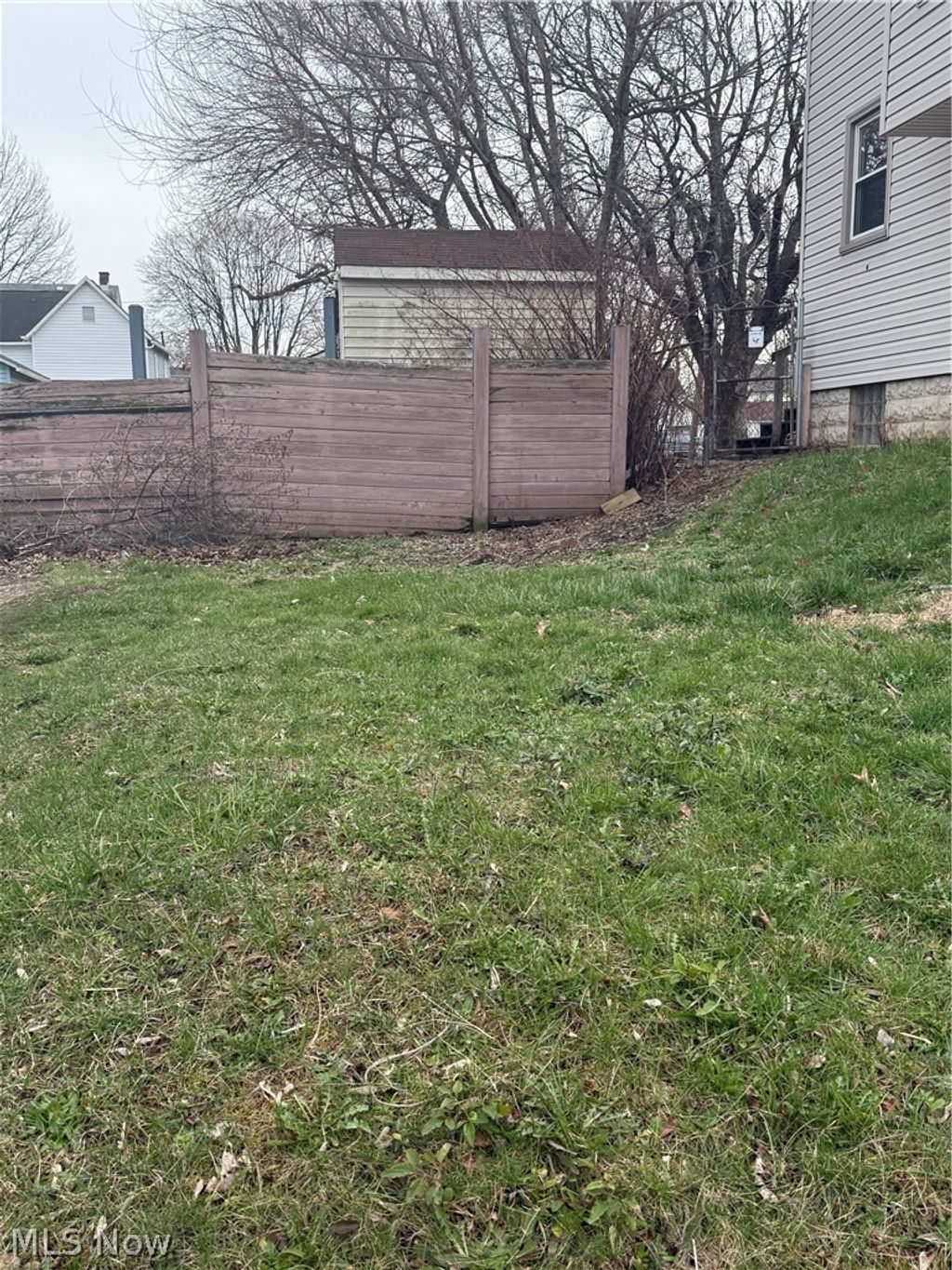 Photo of 901 Clarendon Avenue SW, Canton, OH 44710 (MLS # 5199029)