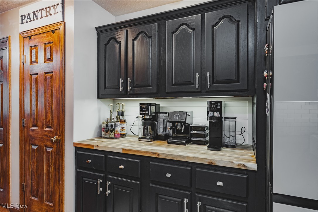 1412 Boulevard Drive, Belpre, Ohio image 10