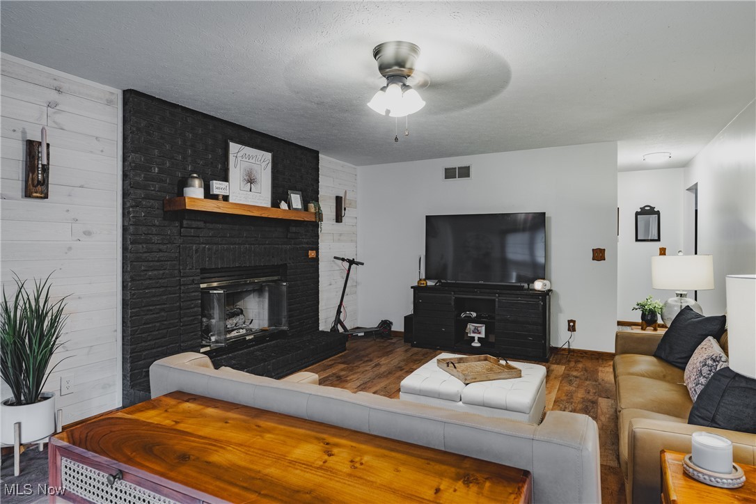 1412 Boulevard Drive, Belpre, Ohio image 18