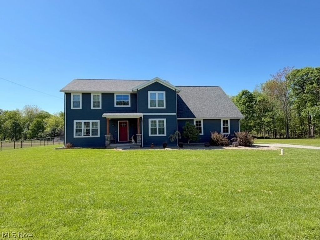 Photo of 3052 Kerr Drive SE, New Philadelphia, OH 44663 (MLS # 5208545)