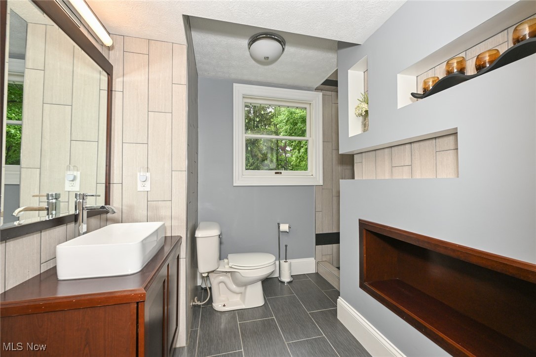 3576 Ellen Drive, Akron, Ohio image 40