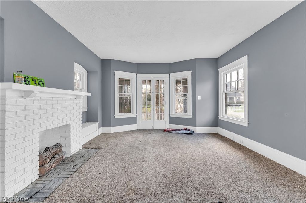 Photo of 9303 Kempton Avenue, Cleveland, OH 44108 (MLS # 5201388)