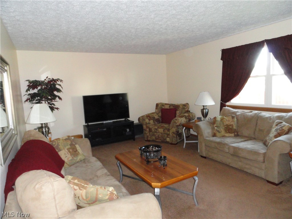 Hidden Knolls - Residential