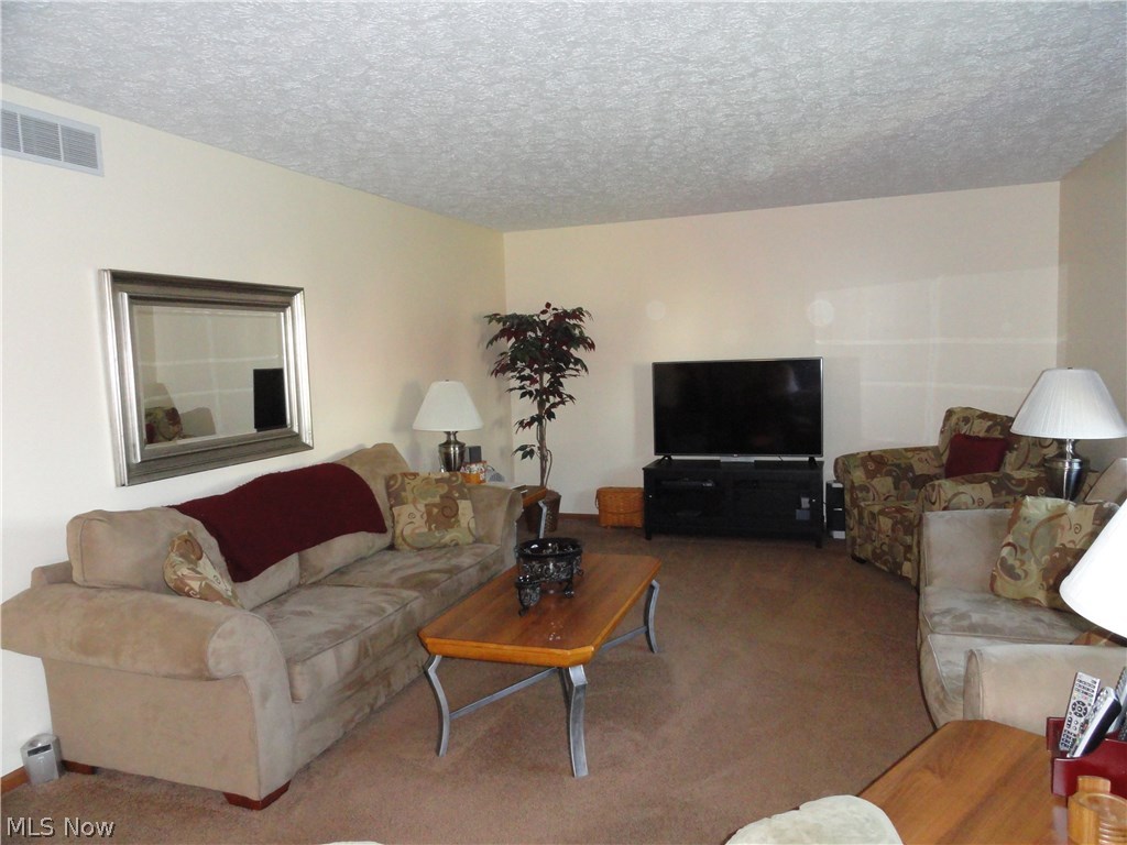 Hidden Knolls - Residential