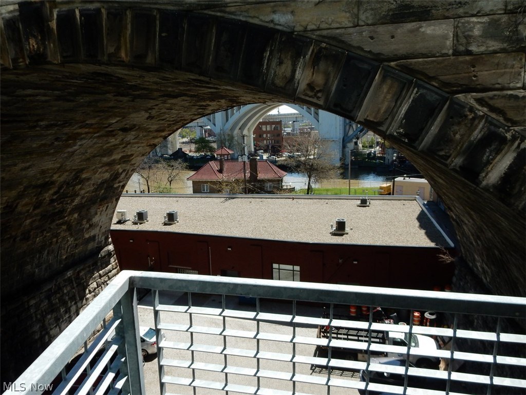 Stonebridge Plaza Condominiums - Residential