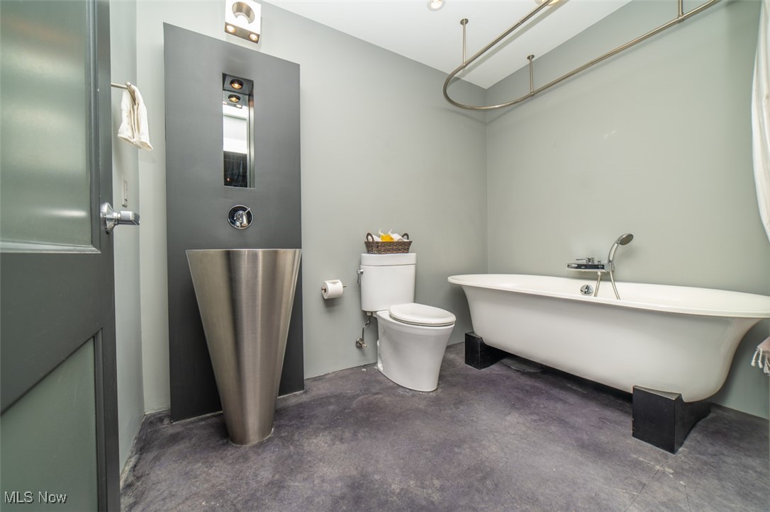 Northside Lofts Condo I - Residential Lease