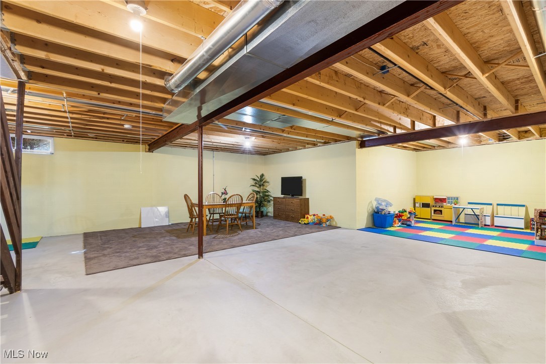 6469 Harness Circle, Canton, Ohio image 30