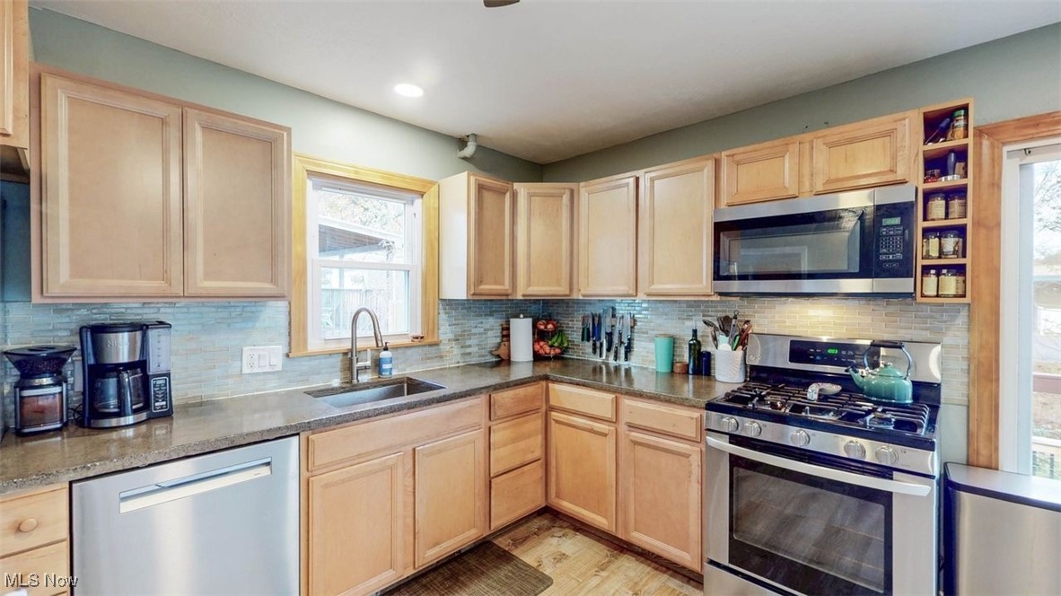 Knollwood - Residential