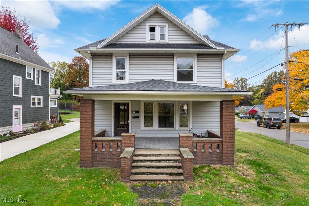 Photo of 405 Broad Street, Wadsworth, OH 44281 (MLS # 5167248)