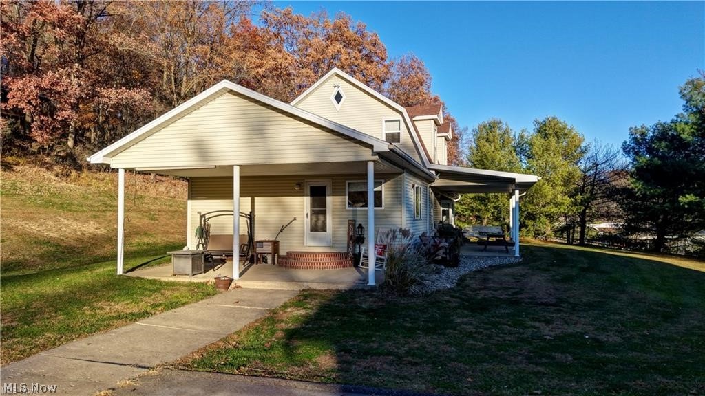 7736 Fort Laurens Road NW