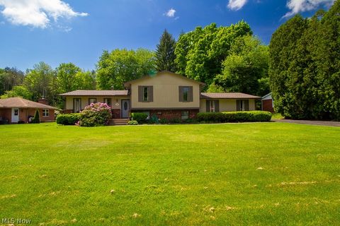 Single Family Residence in Kent OH 1898 Carlton Drive.jpg