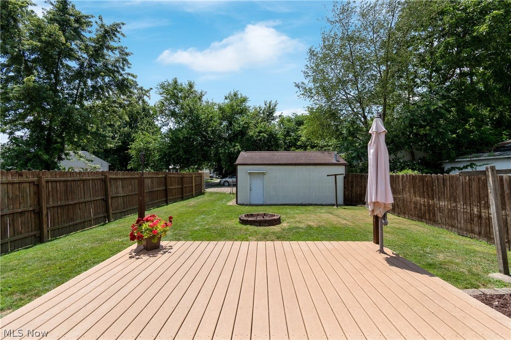 Photo of 105 8th Street SW, Massillon, OH 44647 (MLS # 5223351)
