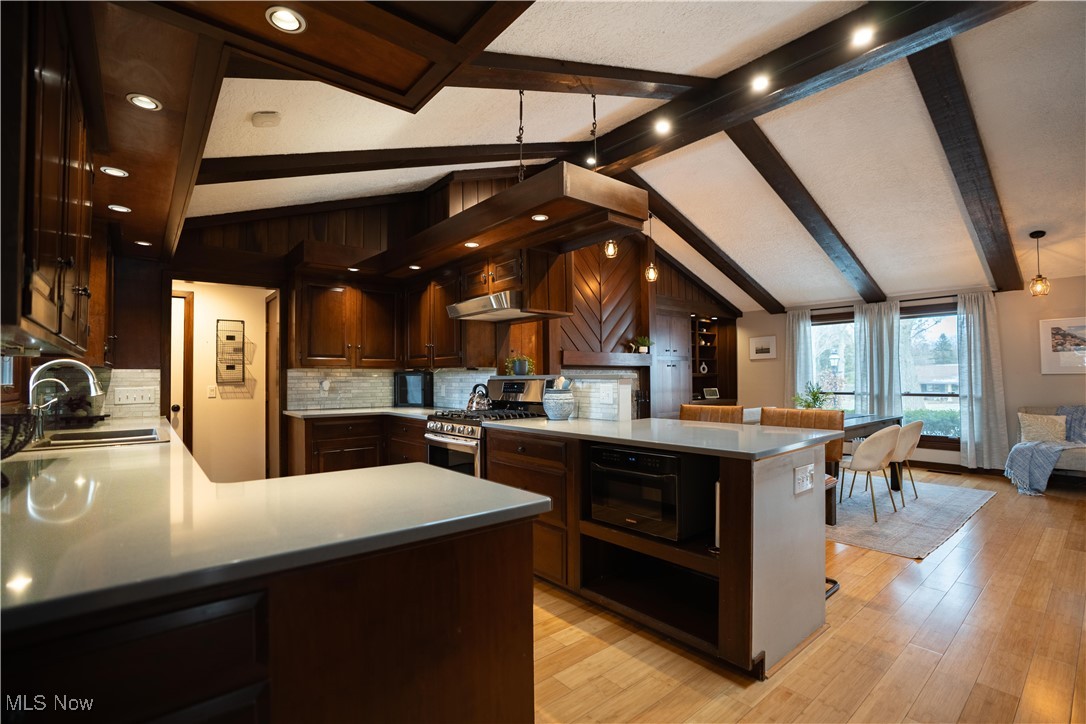 North Market Plain Ctr Estates 03 - Residential