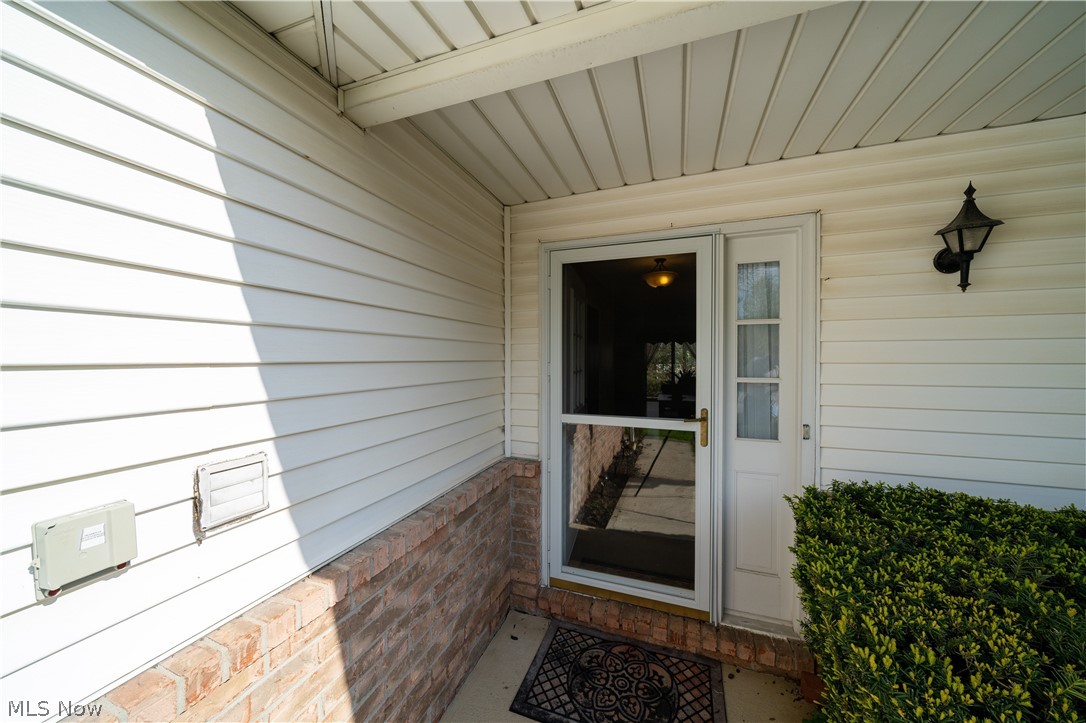 Rolling Hills Condo - Residential