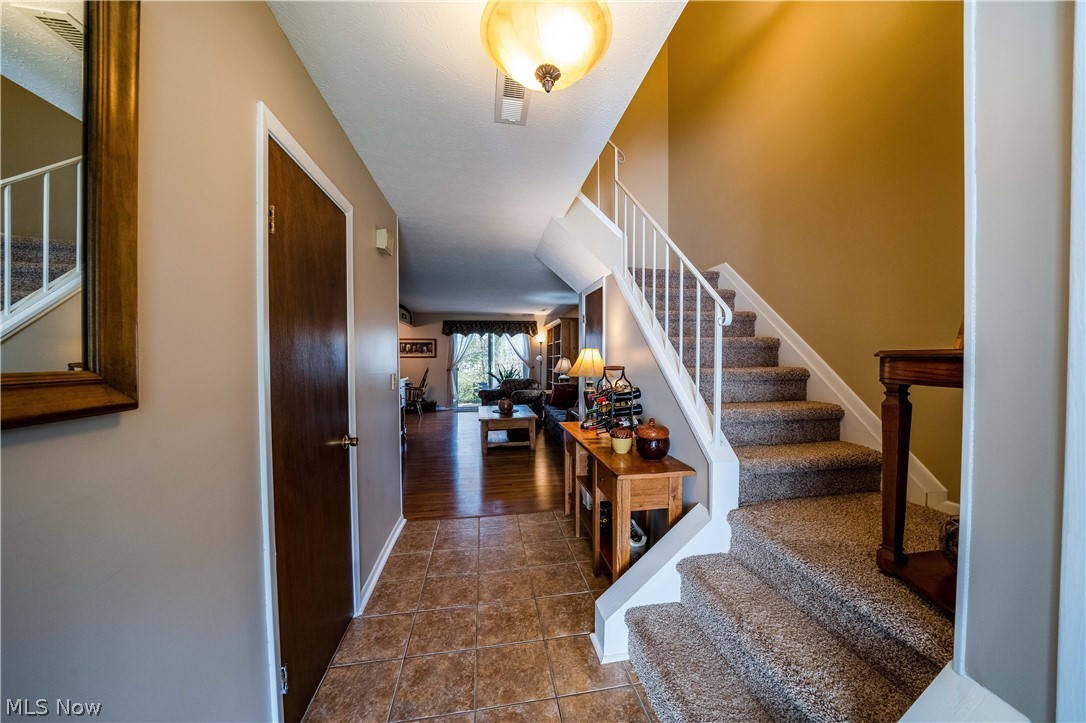 Rolling Hills Condo - Residential