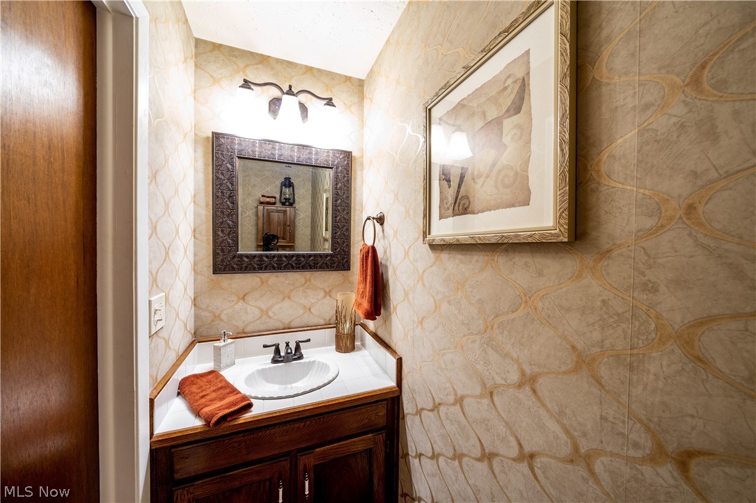 Rolling Hills Condo - Residential