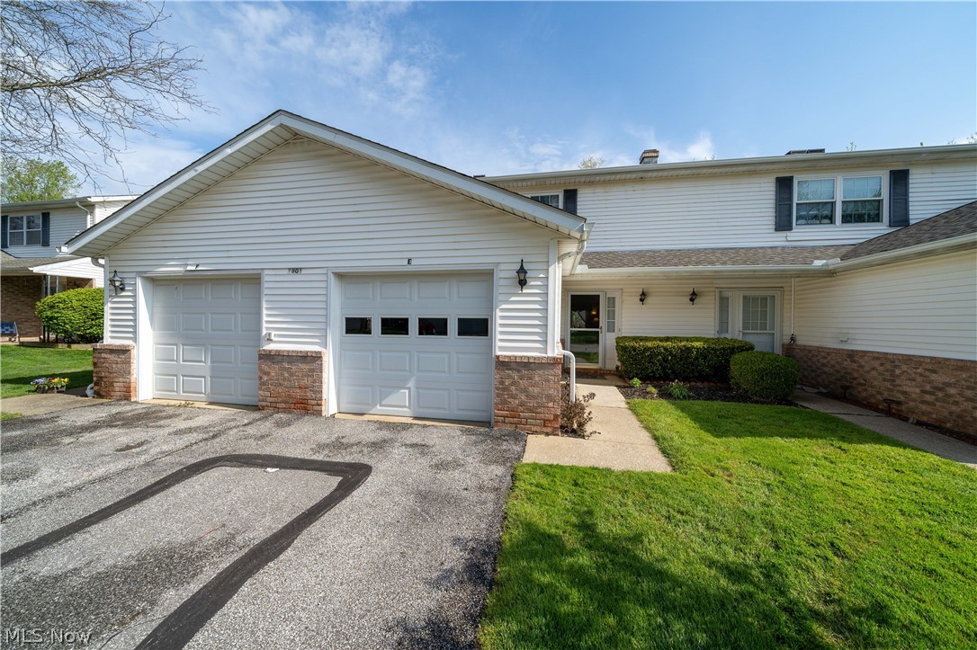 Rolling Hills Condo - Residential