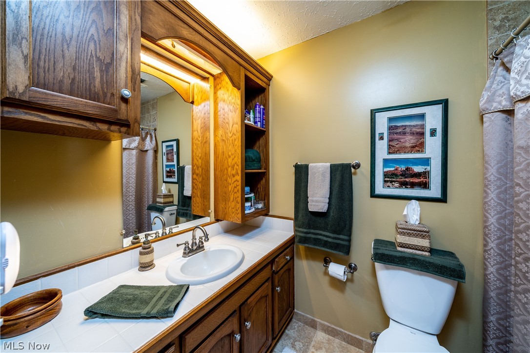 Rolling Hills Condo - Residential