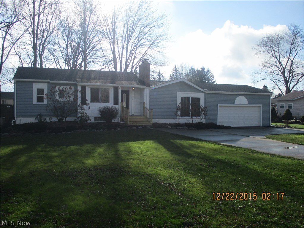 Extremely clean, lovely and bright! Updated eat-in kitchen includes all appliances and tons of counter space. Modern bathrooms. 2015 updates include; roof, hot water tank, exterior door, sump pump, painted deck and front steps. Large double lot that is partially fenced has mature trees and deck perfect for entertaining. Convenient location to highways, shopping, medical facilities and more. Call today to schedule your private viewing.