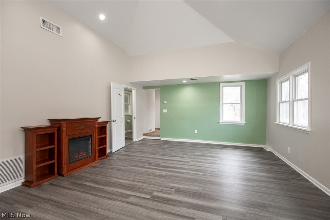 E A Branchs - Residential