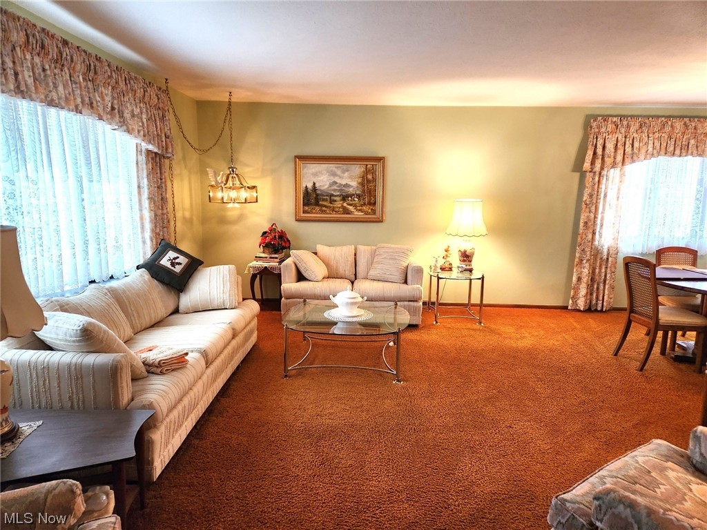 Williamsburg Homes - Residential