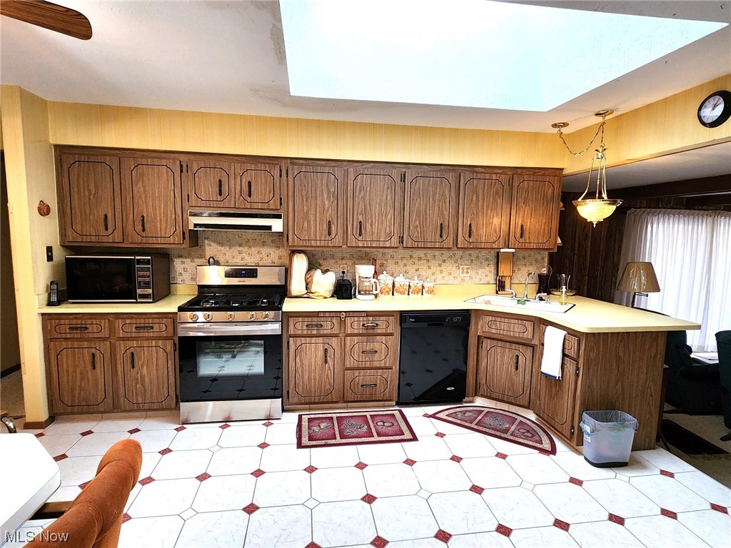 Williamsburg Homes - Residential