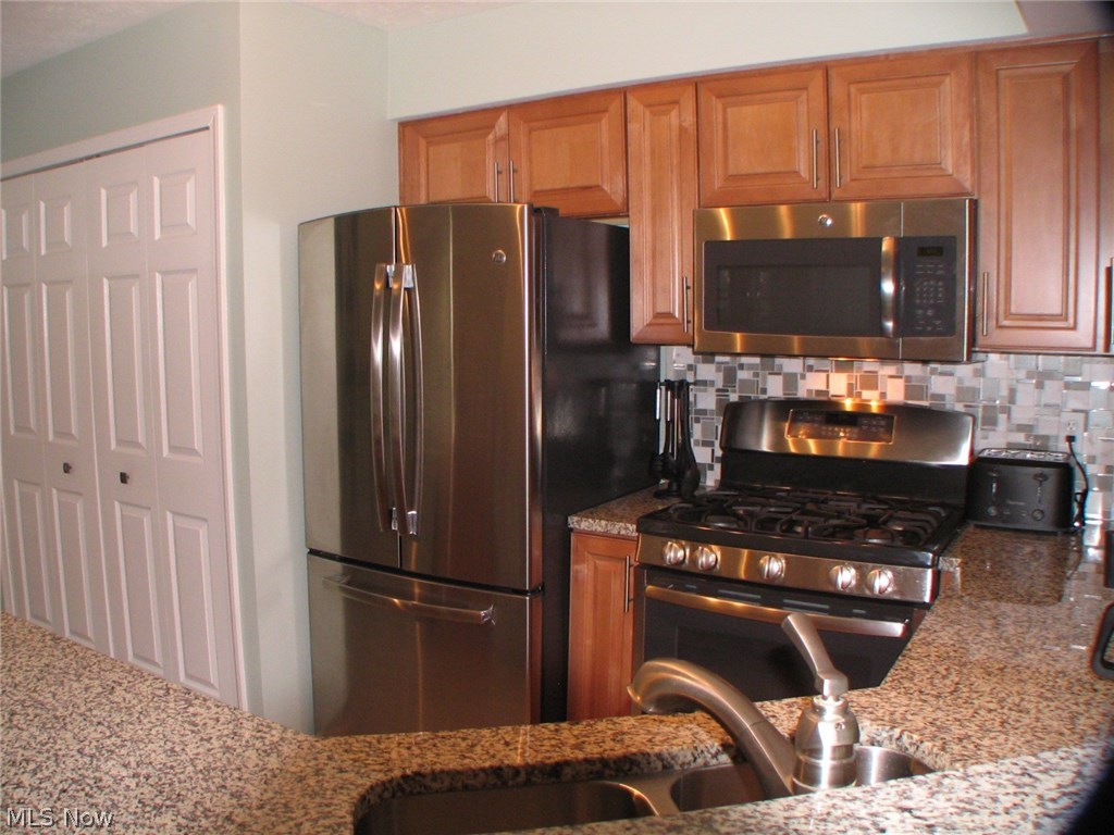 Crystal Lake Ph 03 - Residential