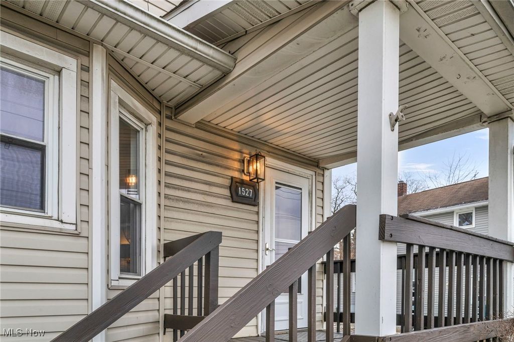 Photo of 1527 Main Street, Cuyahoga Falls, OH 44221 (MLS # 5178950)