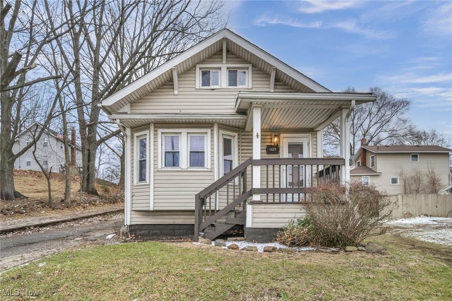 Welcome to the Brightside Bungalow! A great addition to an investment portfolio or a wonderful place to call home. This well-located bungalow offers a freshly painted interior with neutral colors, an updated bathroom with new flooring, toilet and vanity and a fully updated kitchen. New LifeProof laminate flooring has been installed throughout the first floor and new carpet has been installed throughout the second floor. A clean basement ready to be finished or used for extra storage. This home features newer vinyl siding and windows, a cozy yard with a vintage brick patio, new storage shed and an easy to maintain large concrete patio ideal for outdoor family living! Furnace 5-10 years old. Roof 5-10 years old. Hot Water Tank 3 years old. Conveying appliances include: Washer, Dryer, Range, Garbage Disposal, Fridge. *Priced to sell. Seller is selling As-Is*

This is a great location that is nestled away but minutes from Howe Road and all of the local amenities and highway access. 

This is your chance to not just look on the bright side, but to live on the brightside....at the Brightside Bungalow!