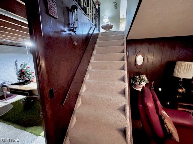 653 Glenwood Circle, Berea, Ohio image 27