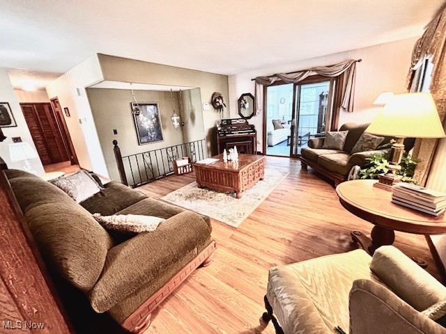 653 Glenwood Circle, Berea, Ohio image 15