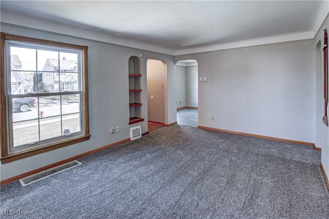 Parma, Ohio 44129, United States, 4 Bedrooms Bedrooms, ,2 BathroomsBathrooms,Residential,Pending,122306