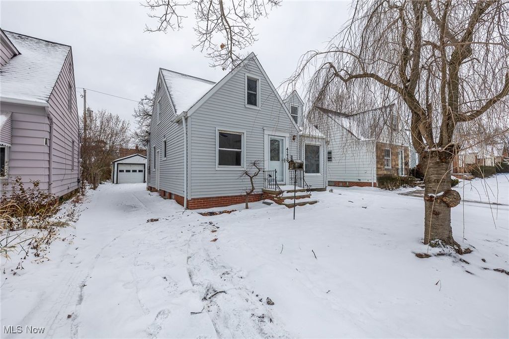 Photo of 4229 Hinsdale Road, South Euclid, OH 44121 (MLS # 5176700)