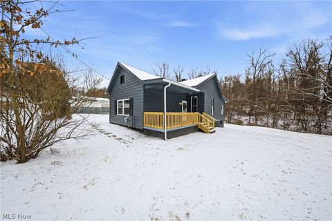 Tiny photo for 2089 Chewelah Avenue, Zanesville, OH 43701 (MLS # 5190453)