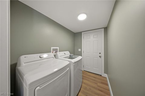 Tiny photo for 2089 Chewelah Avenue, Zanesville, OH 43701 (MLS # 5190453)