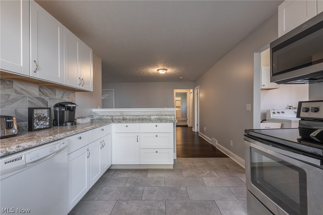 Ea Marhams Mentor Beach Park 1 - Residential