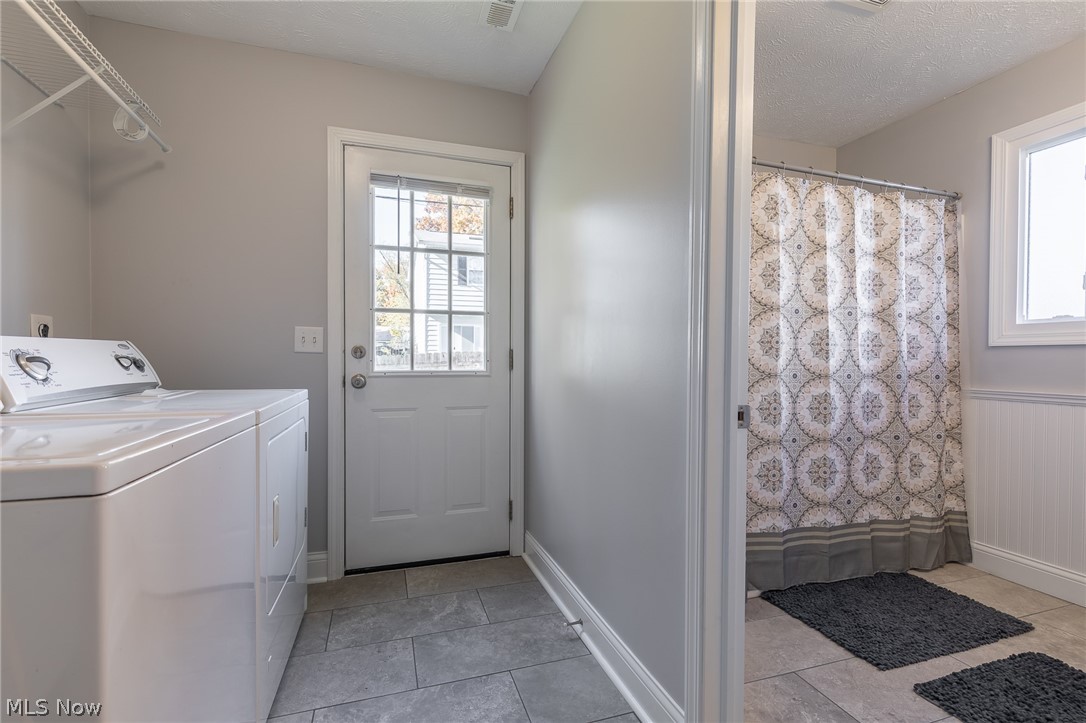 Ea Marhams Mentor Beach Park 1 - Residential